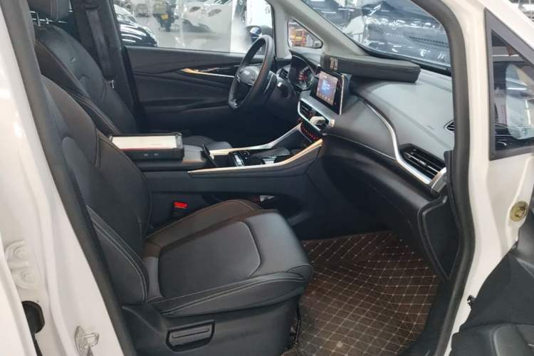 Used SAIC MAXUS G50 2023 PLUS 1.5T Happiness-Recommended Automatic Start Edition Right Front Seat