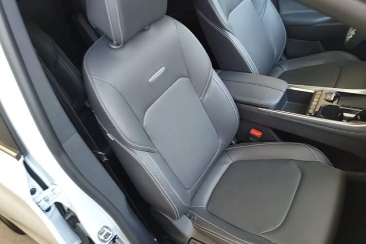 Used SAIC MAXUS G50 2023 PLUS 1.5T Automatic Cruise Version Right Front Seat