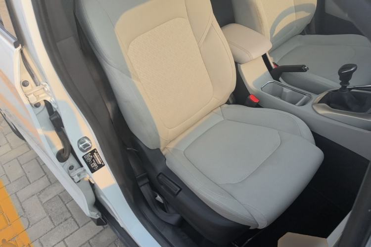Used SAIC MAXUS G50 2023 1.5T Manual Comfort A Right Front Seat