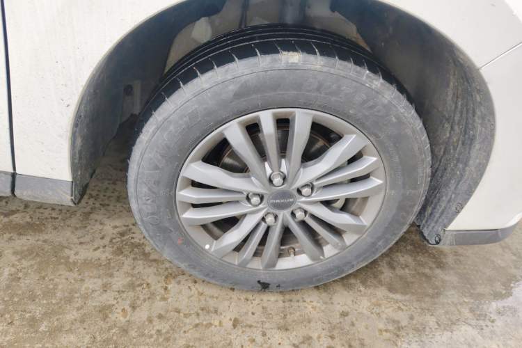 Used SAIC MAXUS G50 2023 1.5T Manual Comfort A Right Front Wheel Hub