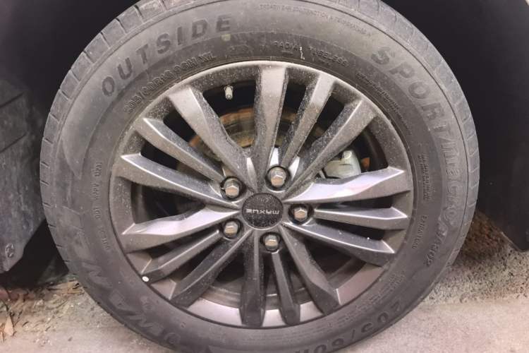 Used SAIC MAXUS G50 2023 PLUS 1.5T Happiness-Recommended Automatic Start Edition Right Front Wheel Hub