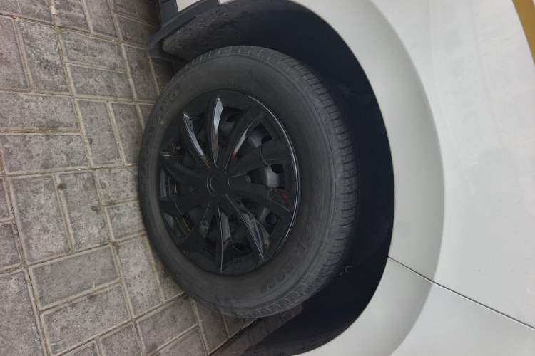 Used SAIC MAXUS G50 2023 1.5T Manual Comfort A Right Front Wheel Hub