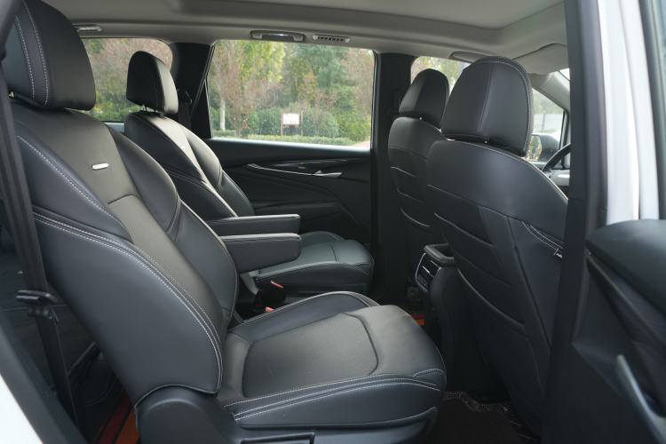 Used SAIC MAXUS G50 2023 PLUS 1.5T Happiness-Recommended Automatic Cruise Version Right Rear Seat