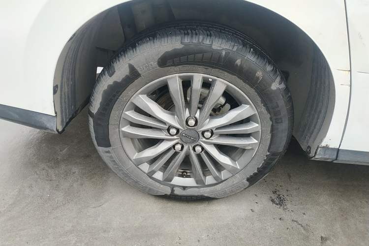 Used SAIC MAXUS G50 2023 1.5T Manual Comfort A Right Rear Wheel Hub
