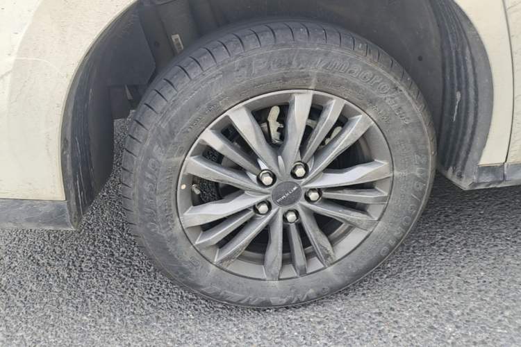 Used SAIC MAXUS G50 2023 PLUS 1.5T Happiness-Recommended Automatic Start Edition Right Rear Wheel Hub