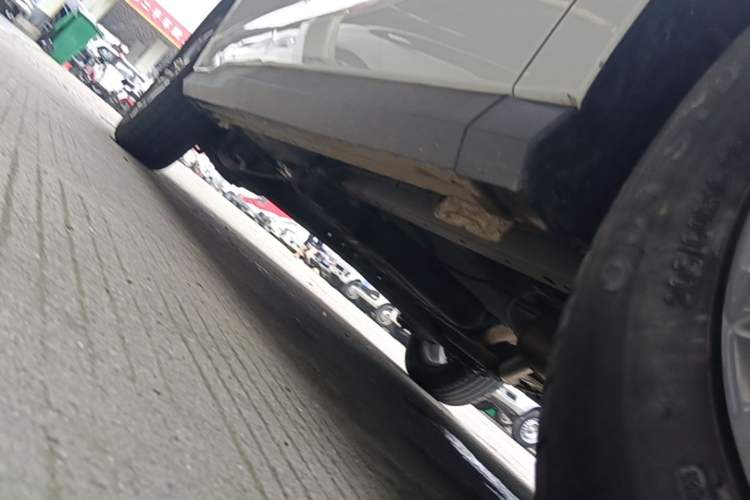 Used SAIC MAXUS G50 2023 1.5T Manual Comfort A Right Side Sill