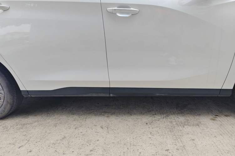 Used SAIC MAXUS G50 2023 PLUS 1.5T Automatic Cruise Version Right Side Sill