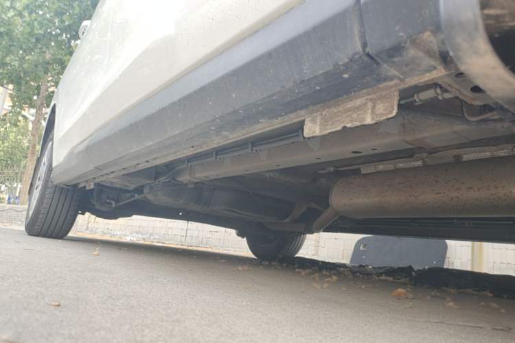 Used SAIC MAXUS G50 2023 1.5T Manual Comfort A Right Side Sill