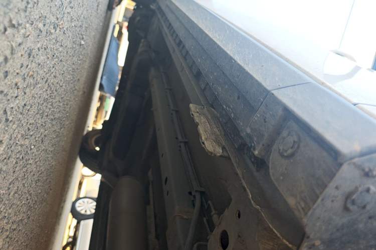 Used SAIC MAXUS G50 2023 PLUS 1.5T Happiness-Recommended Automatic Start Edition Right Side Sill