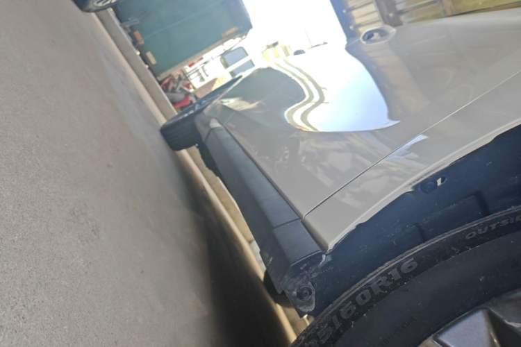 Used SAIC MAXUS G50 2023 PLUS 1.5T Automatic Navigation Version Right Side Sill