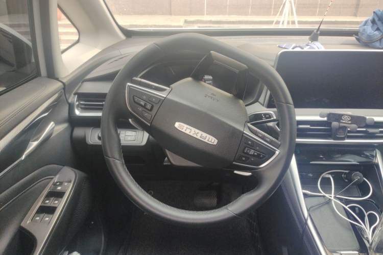 Used SAIC MAXUS G50 2023 PLUS 1.5T Happiness-Recommended Automatic Start Edition Steering Wheel