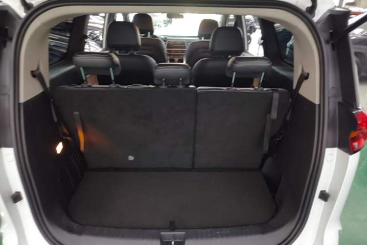 Used SAIC MAXUS G50 2023 1.5T Manual Comfort A Trunk