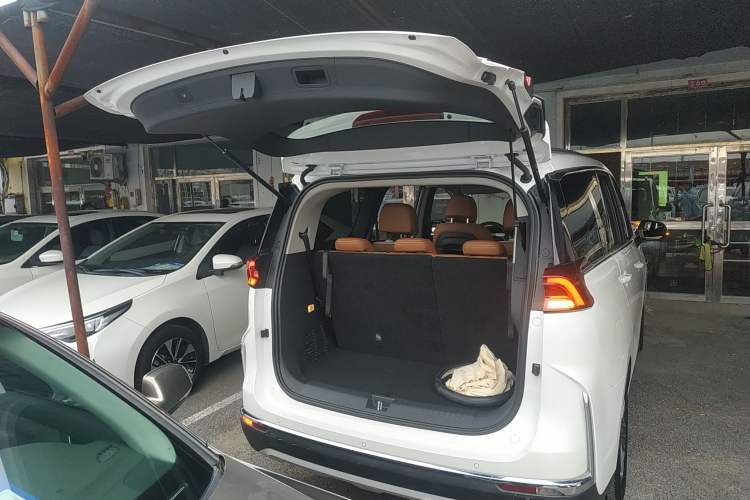 Used SAIC MAXUS G50 2023 PLUS 1.5T Happiness-Recommended Automatic Escort Edition Trunk