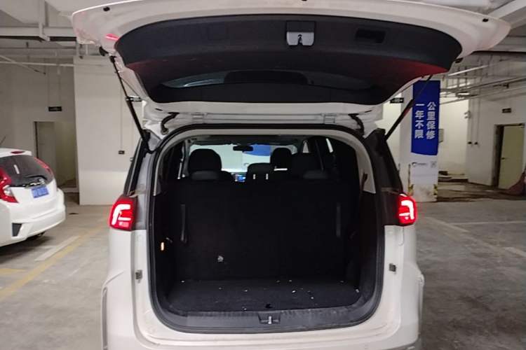 Used SAIC MAXUS G50 2023 PLUS 1.5T Happiness-Recommended Automatic Start Edition Trunk