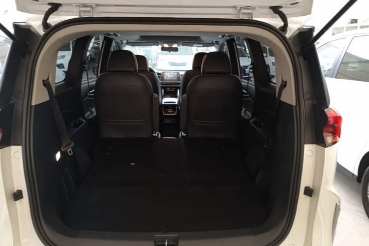 Used SAIC MAXUS G50 2023 PLUS 1.5T Happiness-Recommended Automatic Start Edition Trunk
