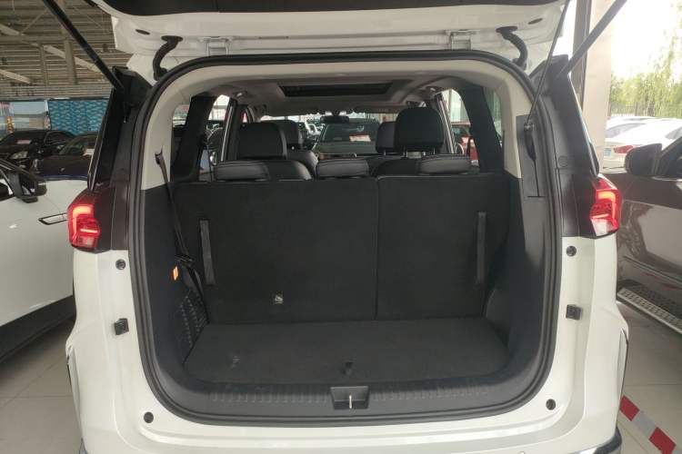 Used SAIC MAXUS G50 2023 PLUS 1.5T Automatic Escort Edition Trunk