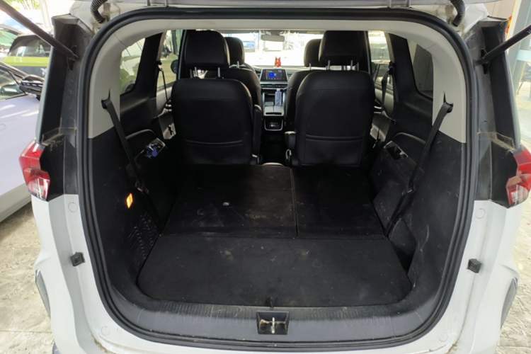 Used SAIC MAXUS G50 2023 PLUS 1.5T Happiness-Recommended Automatic Start Edition Trunk