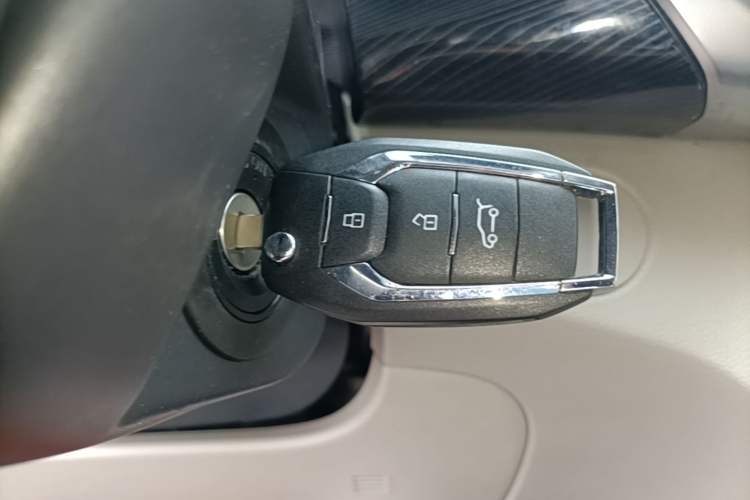 Used SAIC MAXUS G50 2023 1.5T Manual Comfort A Vehicle Key