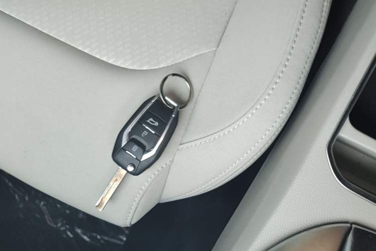 Used SAIC MAXUS G50 2023 1.5T Manual Comfort A Vehicle Key
