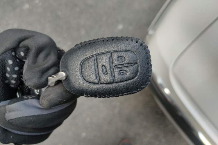 Used SAIC MAXUS G50 2023 PLUS 1.5T Happiness-Recommended Automatic Start Edition Vehicle Key