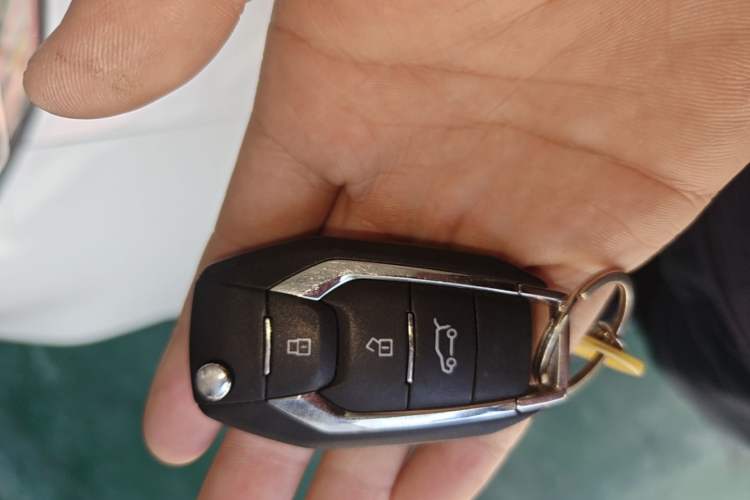 Used SAIC MAXUS G50 2023 1.5T Manual Comfort A Vehicle Key