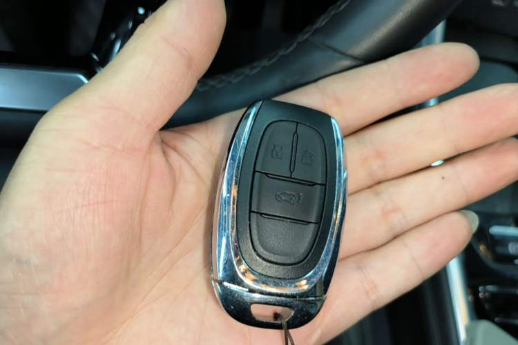Used SAIC MAXUS G50 2023 PLUS 1.5T Happiness-Recommended Automatic Start Edition Vehicle Key