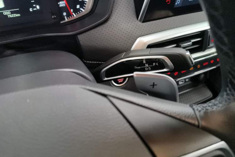 Used SAIC MAXUS G50 2024 Facelift PLUS 1.5T Happiness-Recommended Automatic Start-Up Version Gear Lever