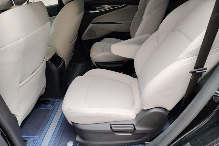 Used SAIC MAXUS G50 2024 1.5T Manual Comfort A Trim Interior 1