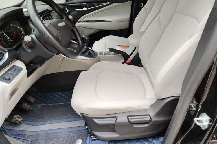 Used SAIC MAXUS G50 2024 1.5T Manual Comfort A Trim Interior 3