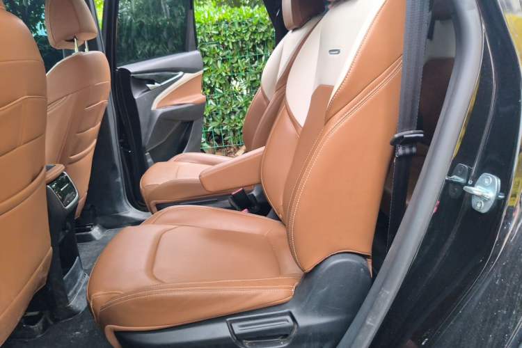 Used SAIC MAXUS G50 2024 PLUS 1.5T Happiness-Recommended Automatic Start-Up Edition Left Rear Seat