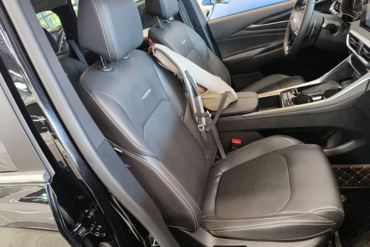 Used SAIC MAXUS G50 2024 Facelift PLUS 1.5T Happiness-Recommended Automatic Start-Up Version Right Front Seat