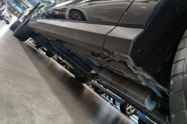 Used SAIC MAXUS G50 2024 Facelift PLUS 1.5T Happiness-Recommended Automatic Start-Up Version Right Side Sill