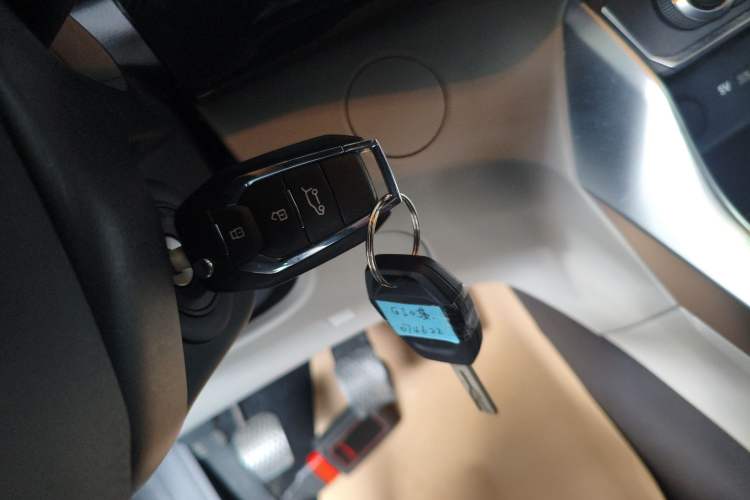 Used SAIC MAXUS G50 2024 1.5T Manual Comfort A Trim Interior 1
