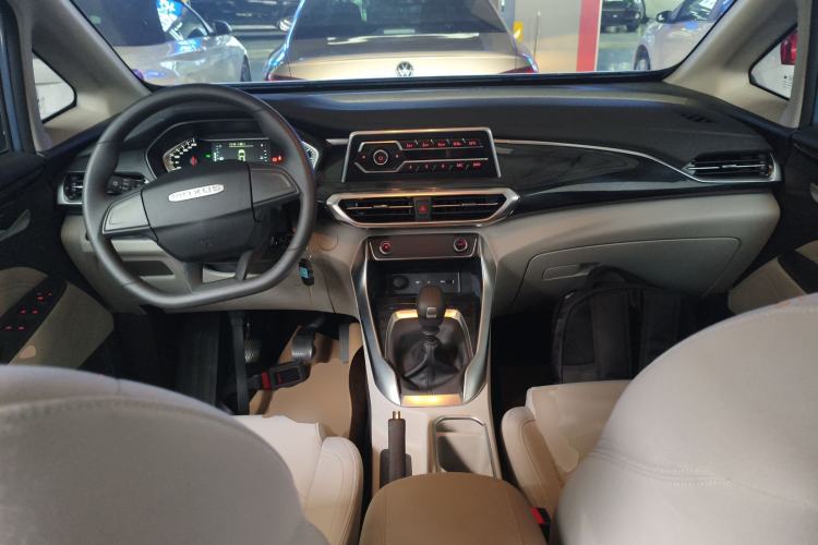Used SAIC MAXUS G50 2024 1.5T Manual Comfort A Trim Interior 2