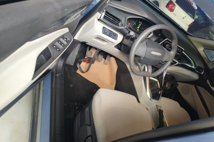 Used SAIC MAXUS G50 2024 1.5T Manual Comfort A Trim Interior 3