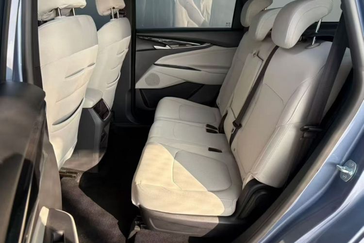 Used SAIC MAXUS G50 2024 1.5T Manual Comfort A Trim Interior 6