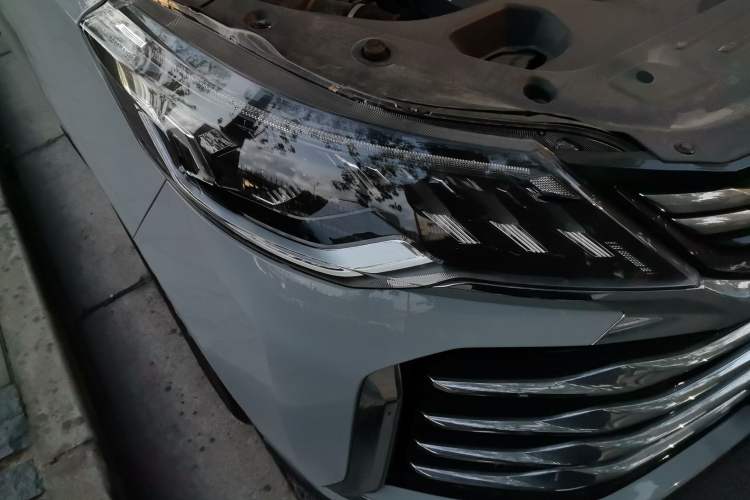 Used SAIC MAXUS G50 2024 PLUS 1.5T Happiness-Recommended Automatic Cruise Version Right Front Headlight