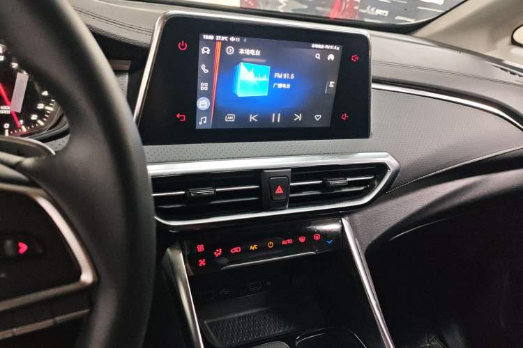 Used SAIC MAXUS G50 2024 PLUS 1.5T Happiness-Recommended Automatic Glory Edition Audio And AC Panel
