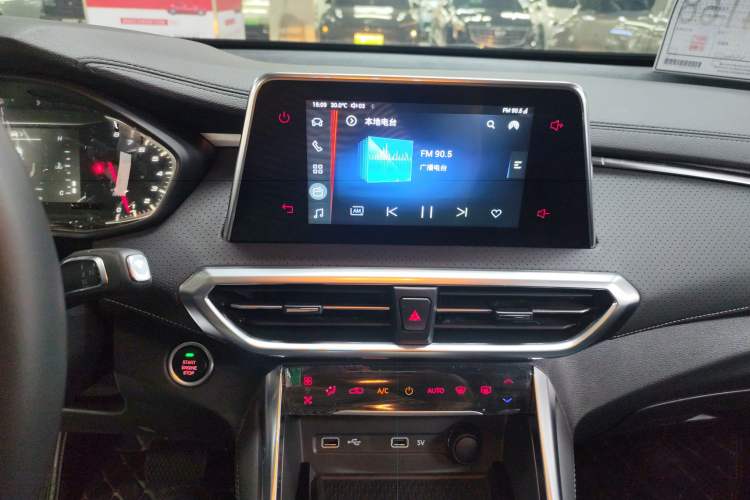 Used SAIC MAXUS G50 2024 PLUS 1.5T Happiness-Recommended Automatic Glory Edition Audio And AC Panel