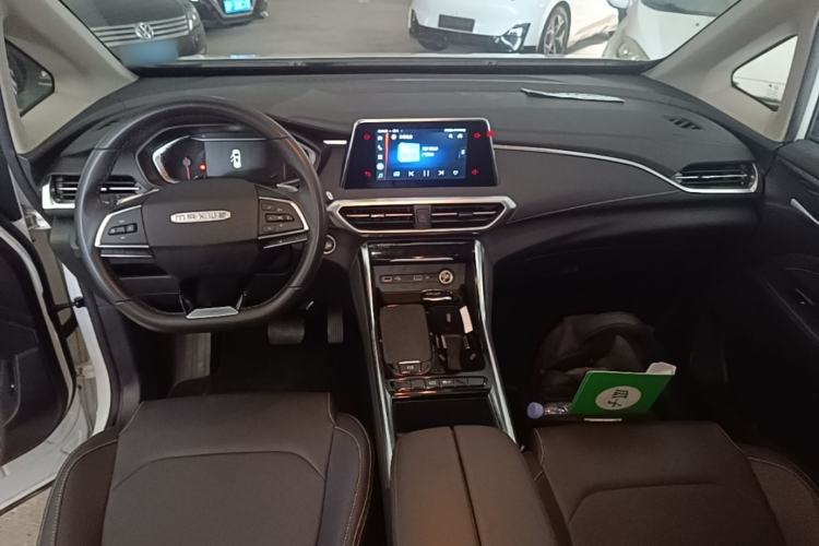 Used SAIC MAXUS G50 2024 PLUS 1.5T Happiness-Recommended Automatic Start-Up Edition Center Console