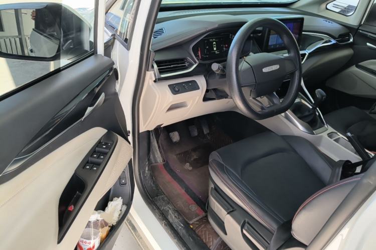 Used SAIC MAXUS G50 2024 1.5T Manual Comfort A Trim Driver Seat