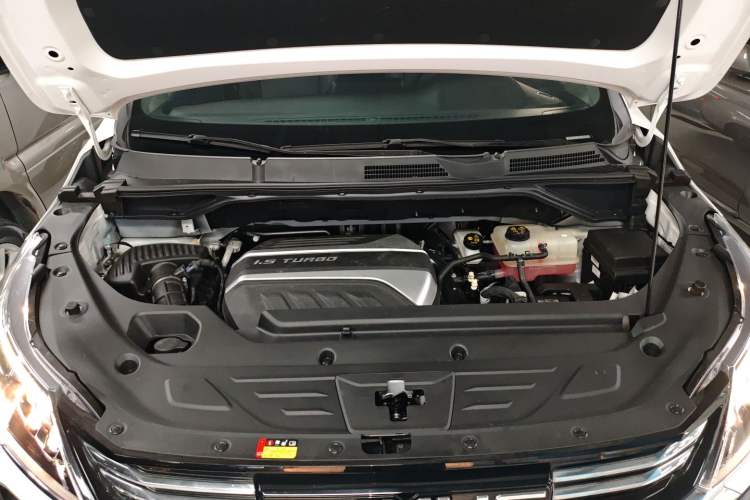 Used SAIC MAXUS G50 2024 PLUS 1.5T Happiness-Recommended Automatic Glory Edition Engine Bay
