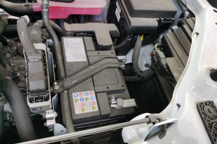 Used SAIC MAXUS G50 2024 1.5T Manual Comfort A Trim Engine Bay Left