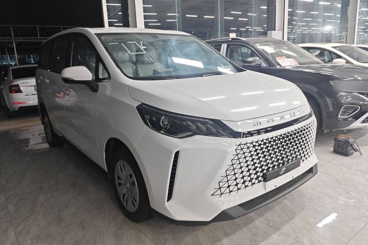 Used SAIC MAXUS G50 2024 PLUS 1.5T Happiness-Recommended Automatic Glory Edition Exterior 2