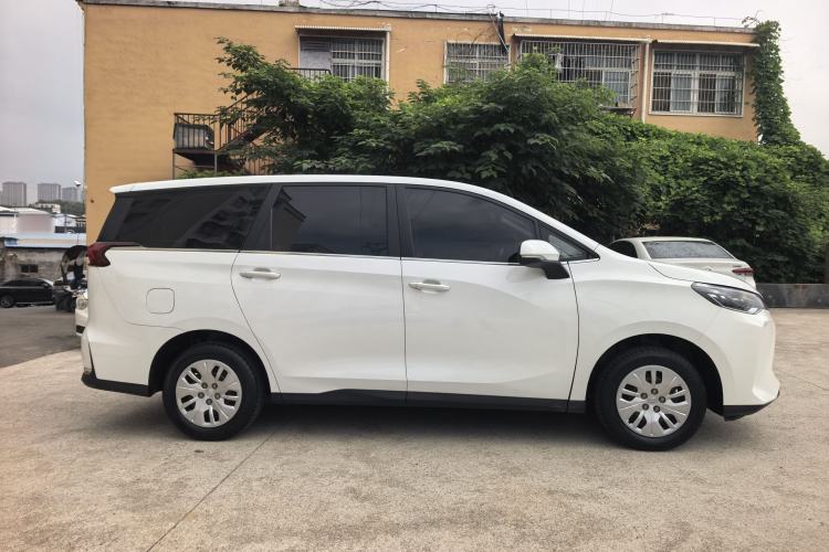 Used SAIC MAXUS G50 2024 PLUS 1.5T Happiness-Recommended Automatic Glory Edition Exterior 3