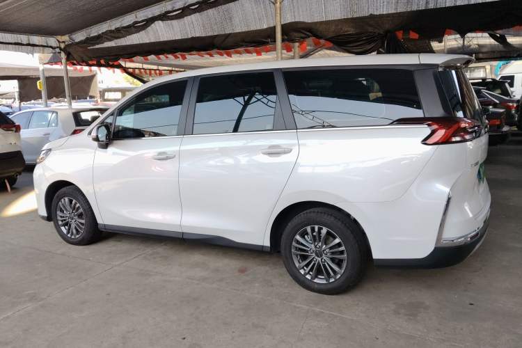 Used SAIC MAXUS G50 2024 PLUS 1.5T Happiness-Recommended Automatic Start-Up Edition Exterior 3
