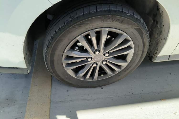 Used SAIC MAXUS G50 2024 1.5T Manual Comfort A Trim Exterior 4
