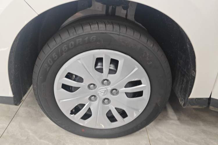 Used SAIC MAXUS G50 2024 PLUS 1.5T Happiness-Recommended Automatic Glory Edition Exterior 7