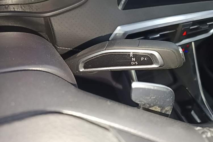 Used SAIC MAXUS G50 2024 PLUS 1.5T Happiness-Recommended Automatic Start-Up Edition Gear Lever