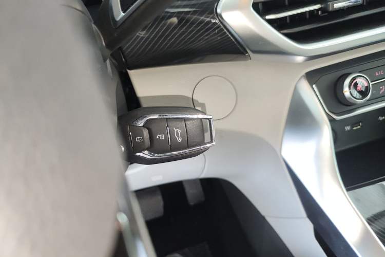 Used SAIC MAXUS G50 2024 PLUS 1.5T Happiness-Recommended Automatic Glory Edition Interior 1